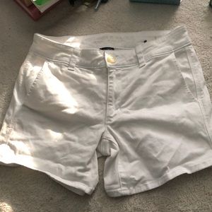 American Eagle white midi shorts